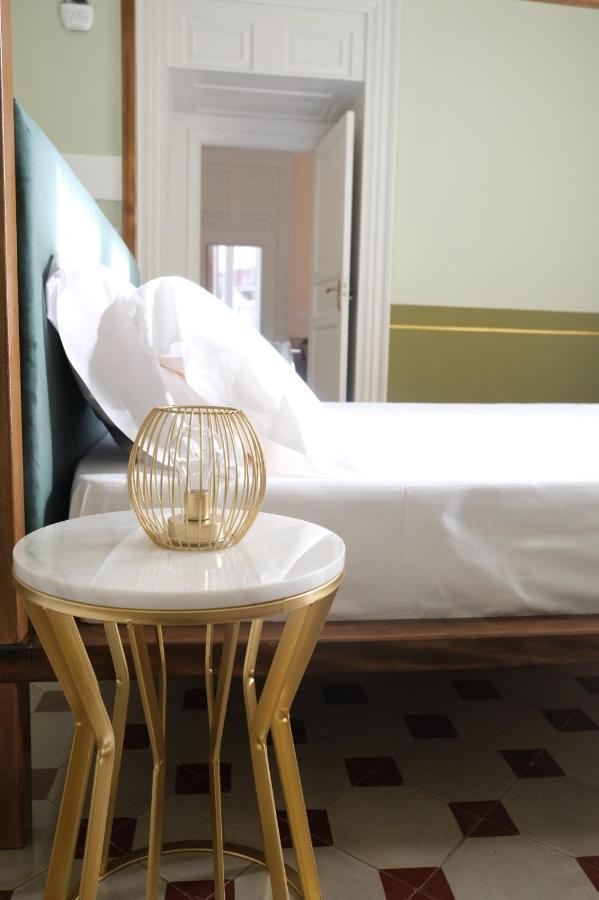 Toscano Palace Luxury Rooms カターニア エクステリア 写真