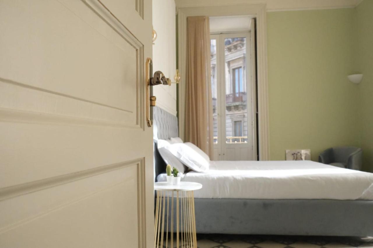 Toscano Palace Luxury Rooms カターニア エクステリア 写真