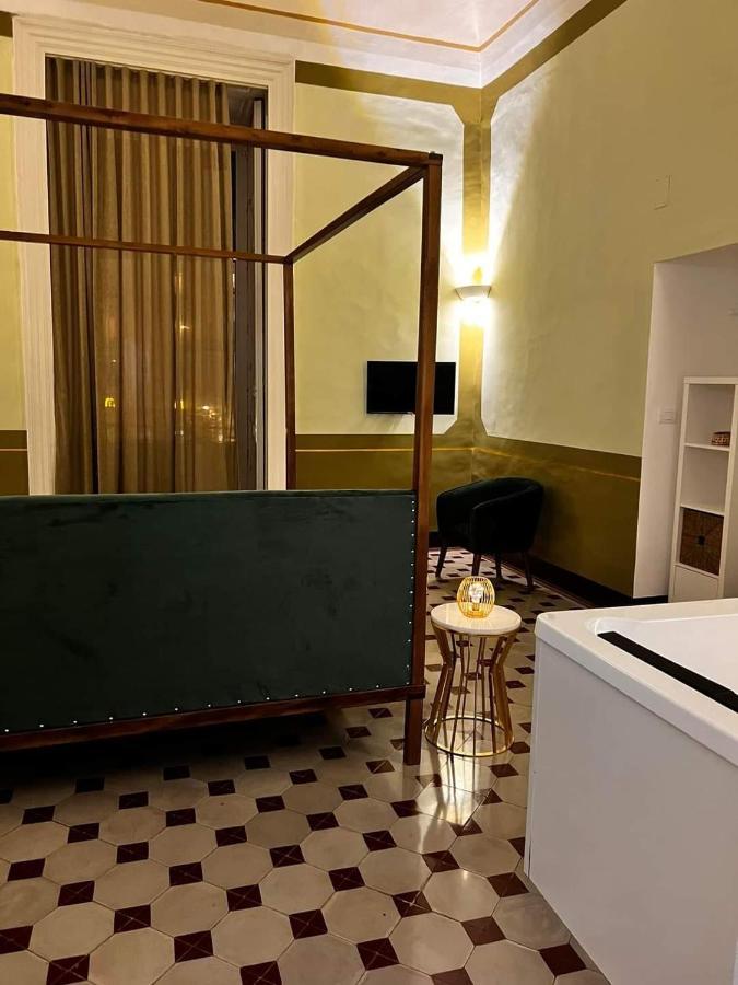 Toscano Palace Luxury Rooms カターニア エクステリア 写真