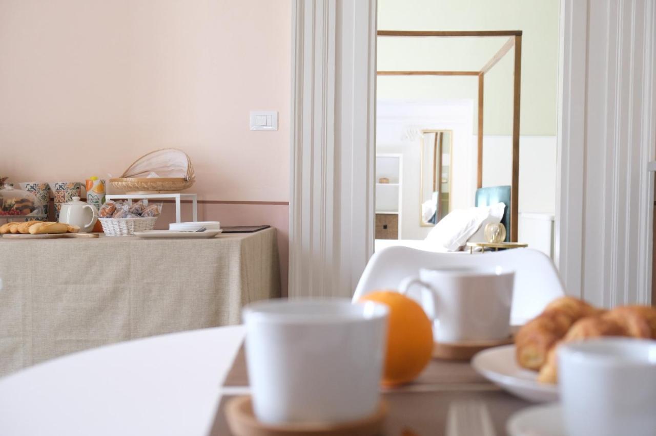 Toscano Palace Luxury Rooms カターニア エクステリア 写真