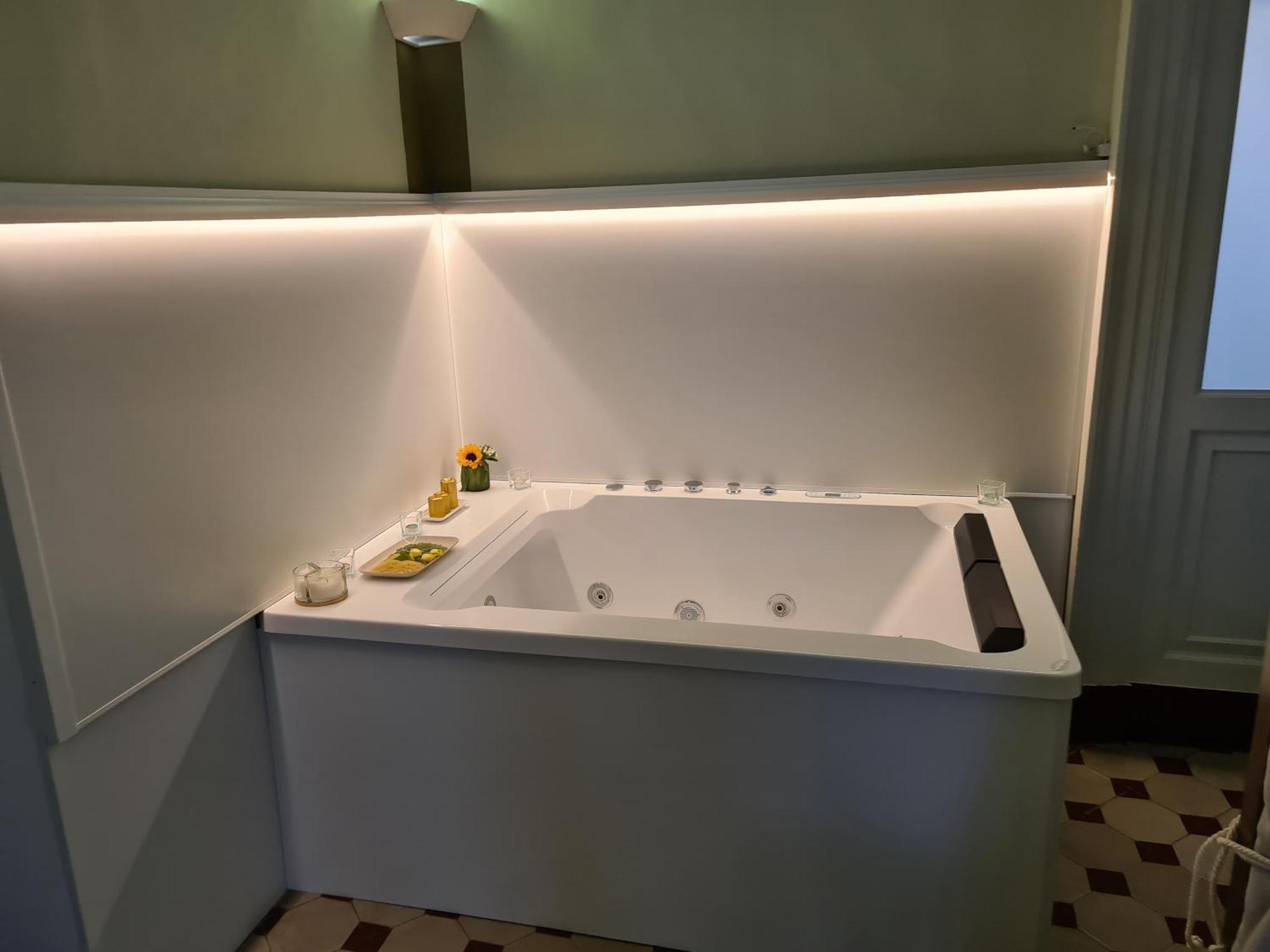 Toscano Palace Luxury Rooms カターニア エクステリア 写真