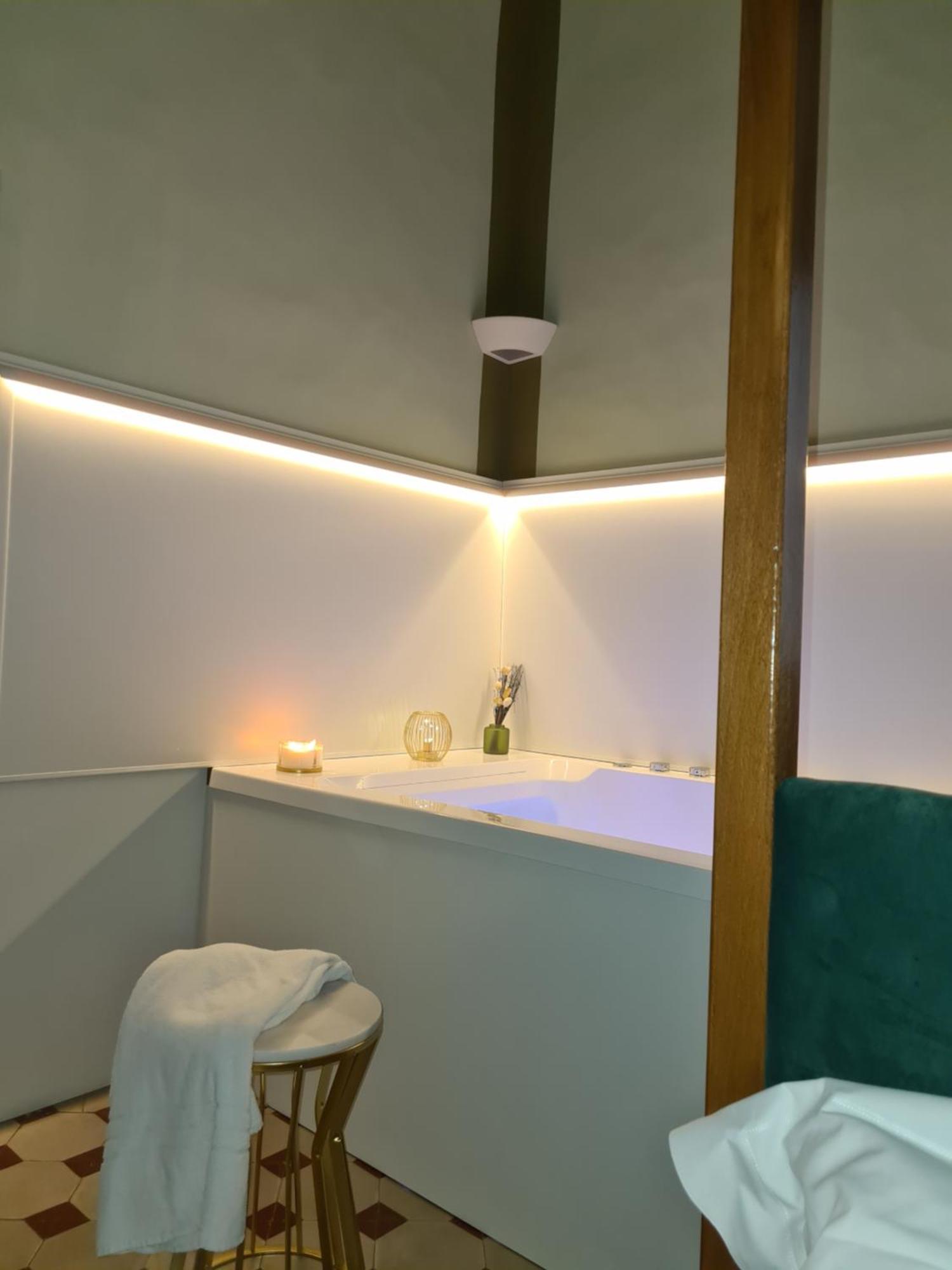Toscano Palace Luxury Rooms カターニア エクステリア 写真