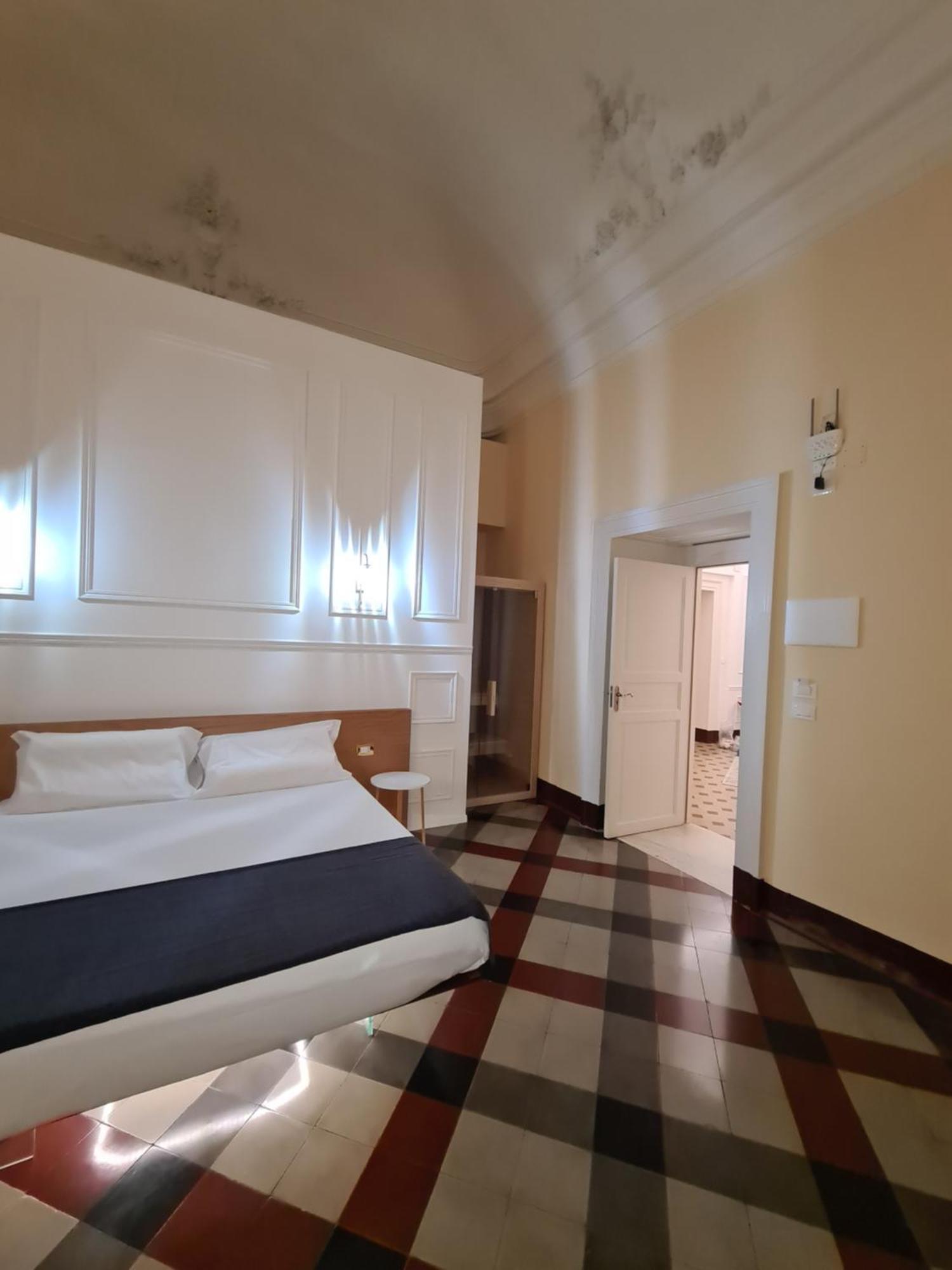 Toscano Palace Luxury Rooms カターニア エクステリア 写真